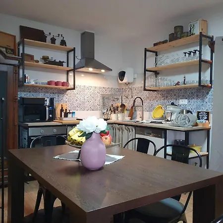Апартаменты Bright And Sunny With Terrace - Two Bedroom With Terrace *