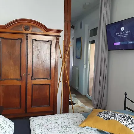 Bright And Sunny With Terrace - Two Bedroom With Terrace