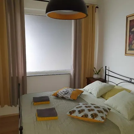 Апартаменты Bright And Sunny With Terrace - Two Bedroom With Terrace Толмин